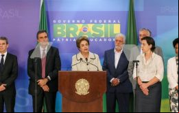 Desde el palacio presidencial, y flanqueada por ministros, Rousseff reiteró su “más absoluto inconformismo” con la operación policial de la que fue objeto Lula