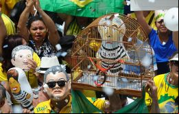 Según los organizadores, en Sao Paulo participaron 2,5 millones de personas y otro millón tomó las calles de Río de Janeiro