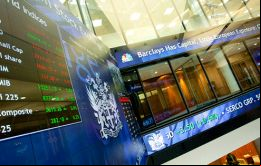 LSE gestiona las bolsas de Londres y Milán así como la sociedad de inversión de índices estadounidense Russell Investments. 