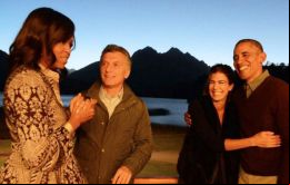 Mamet resaltó que hay una química muy fuerte entre las dos familias y agregó que Juliana Awada y Michelle Obama son muy similares en varios aspectos. 
