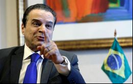 ”El diálogo (...) se agotó” , afirmó el ministro dimitente, Henrique Alves, uno de los siete  del PMDB con carteras en el gobierno de Rousseff.