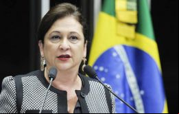 Continuaremos en el Gobierno y en el PMDB. Del lado de Brasil en el enfrentamiento a la crisis, sostuvo la ministra Katia Abreu. 