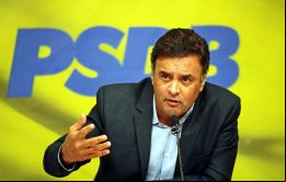 El PSDB reafirma su compromiso absoluto con la interrupción del mandato de la presidenta por la vía constitucional del juicio político dijo Aecio Neves