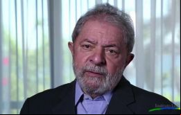 Lula comparó las frenéticas negociaciones con los diputados para la votación del domingo sobre el juicio político de Rousseff al sube y baja de la Bolsa de Valores.