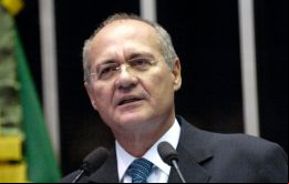 El diario O Globo informó que la fiscalía solicitó a la corte suprema encarcelar a Renan Calheiros, titular del Senado y primero en la línea de sucesión presidencial