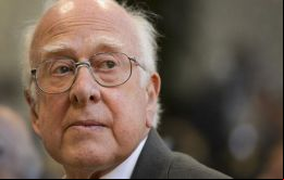 Entre los firmantes se encuentra Peter Higgs, que ganó el premio por predecir la existencia del llamado bosón de Higgs.