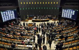 Si el Congreso aprueba la reforma, los poderes de Brasil estarán obligados a limitar el crecimiento anual del gasto a la tasa de inflación del año previo