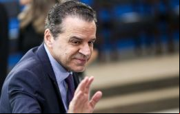El ministro de Turismo Alves, mencionado por un delator,  presentó su renuncia para “no comprometer o crear ninguna dificultad para el gobierno” 