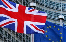 ”Creemos que el Reino Unido está económicamente mejor dentro de la UE”, afirma el texto publicado en el diario británico The Guardian por los Nobel