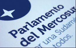 La bancada kirchnerista no pudo reunir los dos tercios de los votos necesarios para separar del cargo a López, electo en el Parlasur en representación de Tucumán