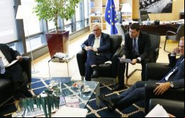 Cualquier retraso prolongaría innecesariamente la incertidumbre, dijeron en la nota Juncker; Martin Schulz; Donald Tusk y el PM holandés, Mark Rutte