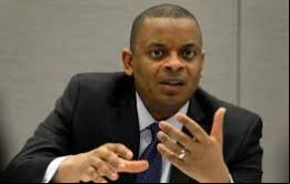 “Restaurar un servicio regular aéreo supone un tremendo potencial para reunir a las familias cubano-estadounidenses” subrayó el secretario Anthony Foxx