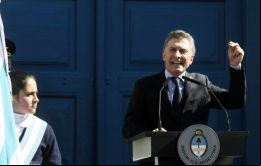 Nunca es fácil asumir ser independientes y ser libres porque eso conlleva una responsabilidad, afirmó el mandatario en el acto central en Tucumán 