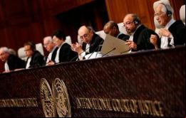 “No hay base legal para que China reclame derechos históricos sobre los recursos” en las áreas comprendidas en la “línea de los nueve puntos”, determinó el tribunal