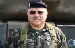 ”Vamos a tener que revisar las medidas, ampliar barreras, revisiones. Vamos a tener que adoptar una seguridad mucho más rígida”, afirmó el general Etchegoyen.