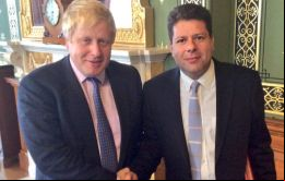 Johnson dijo, Soy hincha a muerte de Gibraltar; es un lugar que iro mucho y comprometió total apoyo a la soberanía del Peñón