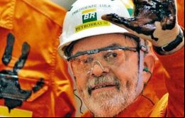 ”Hay elementos de prueba que Lula recibió, directa e indirectamente, ventajas (financieras) indebidas de la estructura delictiva en Petrobras”, dice el documento