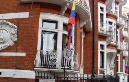La madrugada del lunes, un individuo intentó acceder a las dependencias de la misión ecuatoriana en Londres, donde está refugiado Assange