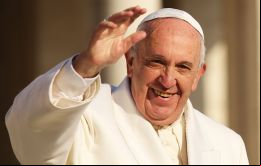 Fernández afirmó que entendemos perfectamente que la visita a Chile está unida indisolublemente a la primera visita que haga el Papa a su país natal