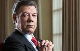Se decretó el cese al fuego bilateral y definitivo con las FARC hasta el 31 de octubre, espero podamos avanzar en la solución al conflicto, dijo Santos 