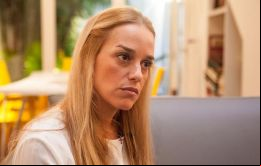 Lilian Tintori, esposa del dirigente preso, Leopoldo López, promueve una campaña para solicitar se abra un “canal humanitario” que permita el ingreso de medicinas