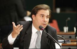 Rodrigo Maia anunció que el martes se cerrará el primer ciclo de reformas y se mostrará a los inversores que Brasil está en el rumbo correcto.