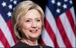 Los economistas argentinos y la istración de Mauricio Macri apuestan a la continuidad que implica una victoria de Hillary Clinton pero no descartan ningún escenario
