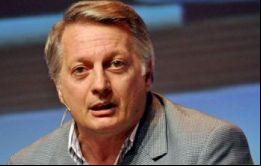 El ministro argentino de energía Juan Aranguren no consigue bajar la importación de petróleo 