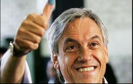 Piñera, actual precandidato presidencial de la oposición conservadora alcanzó 26% de las menciones, un punto porcentual menos que el sondeo de la semana pasada.