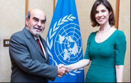 Angélica Jácome, representante de Panamá ante FAO, depositó ante José Graziano da Silva, el instrumento de adhesión al acuerdo que entró en vigor en julio de 2016.