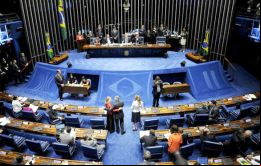 Por 61 votos a favor y 14 en contra, el Senado dio al presidente Michel Temer una noticia largamente esperada durante una jornada teñida por la violencia.
