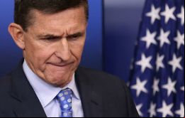  Flynn itió que “transmitió sin querer al vicepresidente y a otros información incompleta sobre sus conversaciones telefónicas con el embajador Sergei Kislyak.