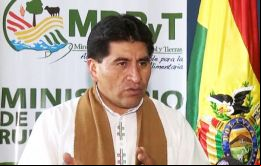 El César Cocarico explicó que la FAO ofrece a Bolivia asesoramiento técnico en el control de plagas, puesto que ellos cuentan con especialistas en África y Asia.