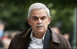 Toskas reveló que el remitente escrito en el sobre venía a nombre de Vasilis Kikilias, vocero del partido opositor griego Nueva Democracia (ND), desde Atenas