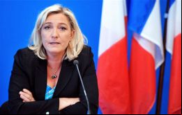 Hay una puerta giratoria: se forman en las grandes escuelas para ser funcionarios. Se convierten en funcionarios y después en banqueros, lanzó Le Pen