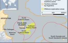 La isla aún sin nombre se encuentra dentro de la ZEE de las Falklands, y una circunferencia de 200 millas en su entorno ha sido acordada con Naciones Unidas.