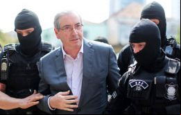 Cunha detenido en Curitiba, fue expulsado de la Cámara de Diputados, tras haber sido llamado el comandante del proceso de destitución de Rousseff