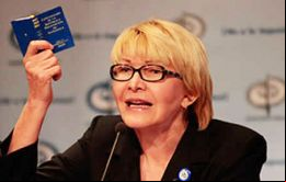 En un sorpresivo giro, Lucía Ortega rechazó dos sentencias con las cuales el TSJ despojó al Legislativo de sus competencias y a los diputados de inmunidad.