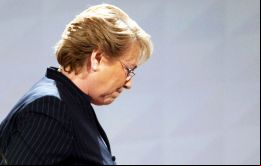 El reportaje destaca que el crecimiento por debajo el 2% desde que Bachelet volvió a La Moneda en 2014, contribuyendo al desplome de su popularidad 
