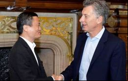 El presidente Macri junto al empresario chino Jack Ma durante conversaciones privadas mantenidas en la Casa Rosada 