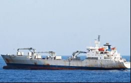 Los armadores informaron el pasado viernes que el M/V Reefer Uruguay había lanzado una señal de emergencia reportando una seria inundación de sus bodegas  