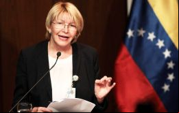  ”Pido a todos los habitantes de este país que rechacen la Constituyente”, dijo la fiscal Luisa Ortega en las puertas del Tribunal Supremo de Justicia (TSJ)
