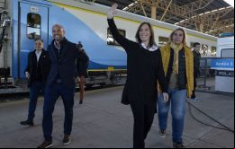 El tren ya no es una promesa, hemos cumplido, dijo la gobernadora Vidal.