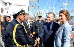 El presidente agradeció a la tripulación de la fragata Libertad que desde el 22 de junio pasado está recorriendo puertos europeos en el marco de su viaje anual