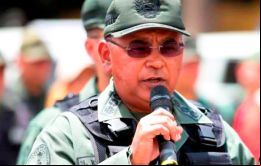 El ministro Néstor Reverol, dijo que desde este viernes quedan prohibidas las manifestaciones y recordó que los actos para interferir serán castigados con cárcel