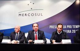 Durante una reunión celebrada en Sao Paulo, Brasil, Argentina, Paraguay y Uruguay suspendieron a Venezuela por la “ruptura del orden constitucional”.