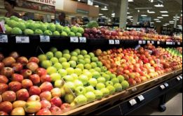 Las manzanas, de las que Argentina es un productor y exportador, cuestan 16% más en los supermercados locales que en los de países que las importan.