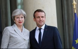 La reunión ha sido convocada tras una conversación telefónica que ha mantenido la primer ministro Theresa May, con el presidente Emmanuel Macron