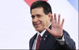  La información del diario neoyorquino se centra en un caso de malversación de fondos que involucra a los agentes e informantes, y nombra a Horacio Cartes