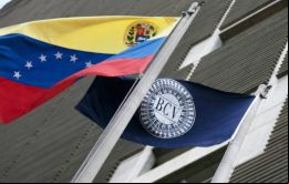 Se considera hiperinflación cuando la tasa mensual supera el 50%, o tasas anuales mayores a tres dígitos por tres años consecutivos. Venezuela ya cumplió dos años